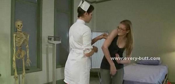  Female doctor abuses girl patient